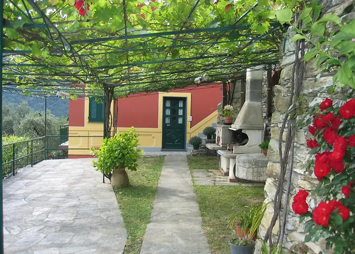 Фермерский дом Cerisola 2003 *